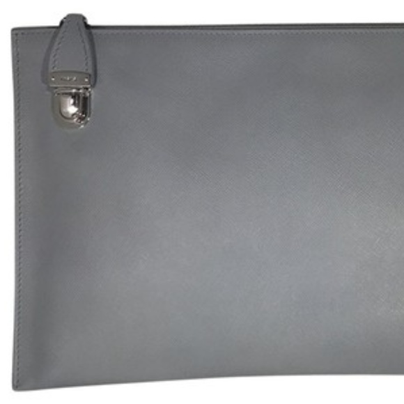 PRADA - Picture 1 of 8